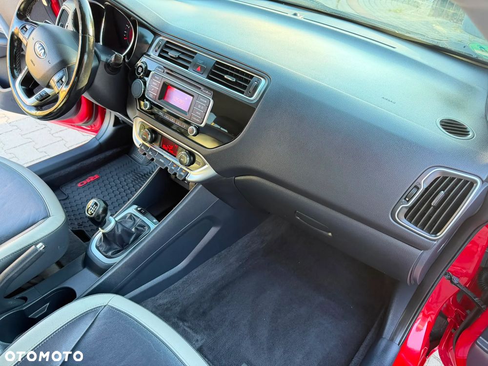 Kia Rio 1.4 XL Business Line - 12
