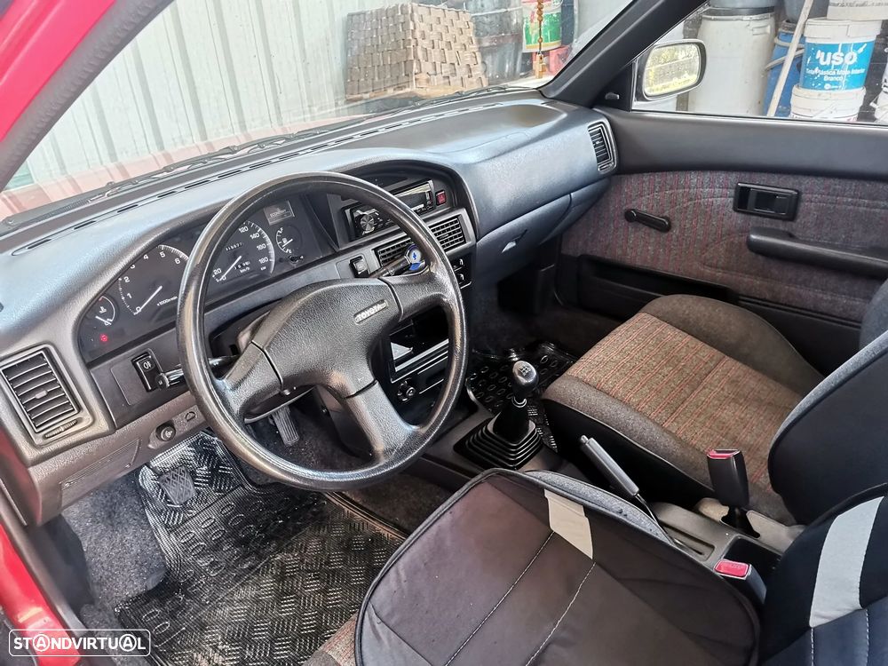 Toyota Corolla Hatchback 1.3 - 4