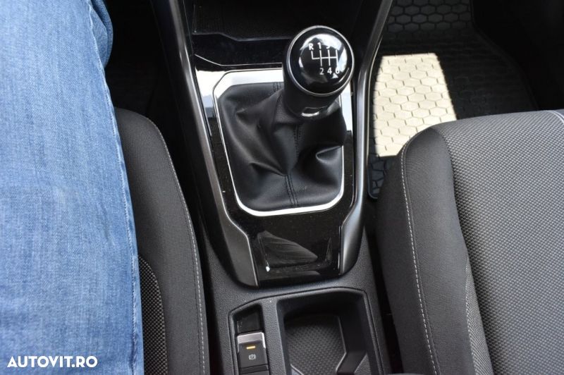 Volkswagen T-Roc 1.0 TSI Design - 13