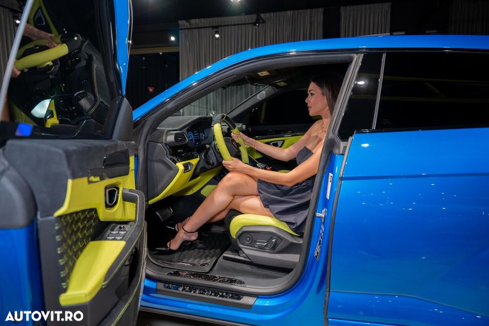 Lamborghini URUS - 35