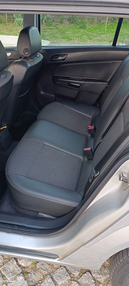 Opel Astra 1.7 CDTI Cosmo - 4