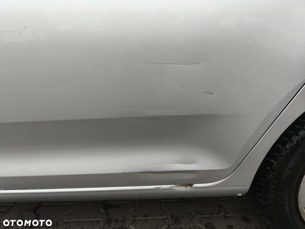 Skoda RAPID 1.6 TDI DPF Ambition - 16