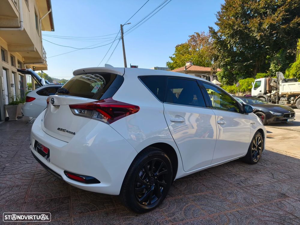 Toyota Auris 1.8 HSD Comfort+J17 - 8