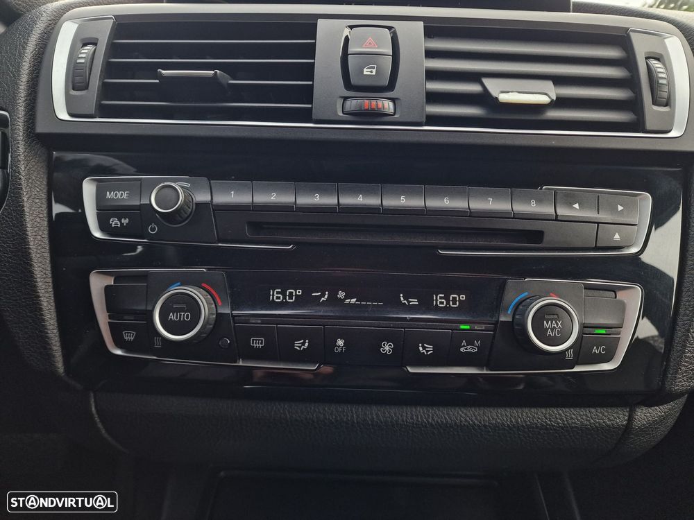 BMW 116 d Line Urban Auto - 30