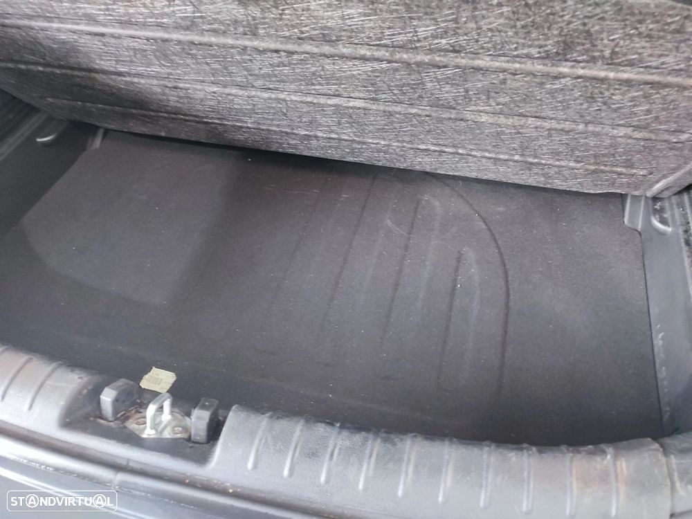 Kia Rio 1.4 CRDi 90 Platinum Edition - 45