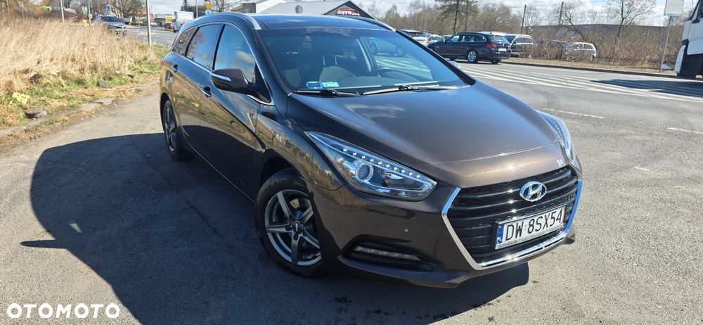Hyundai i40 1.7 CRDi Premium DCT - 1