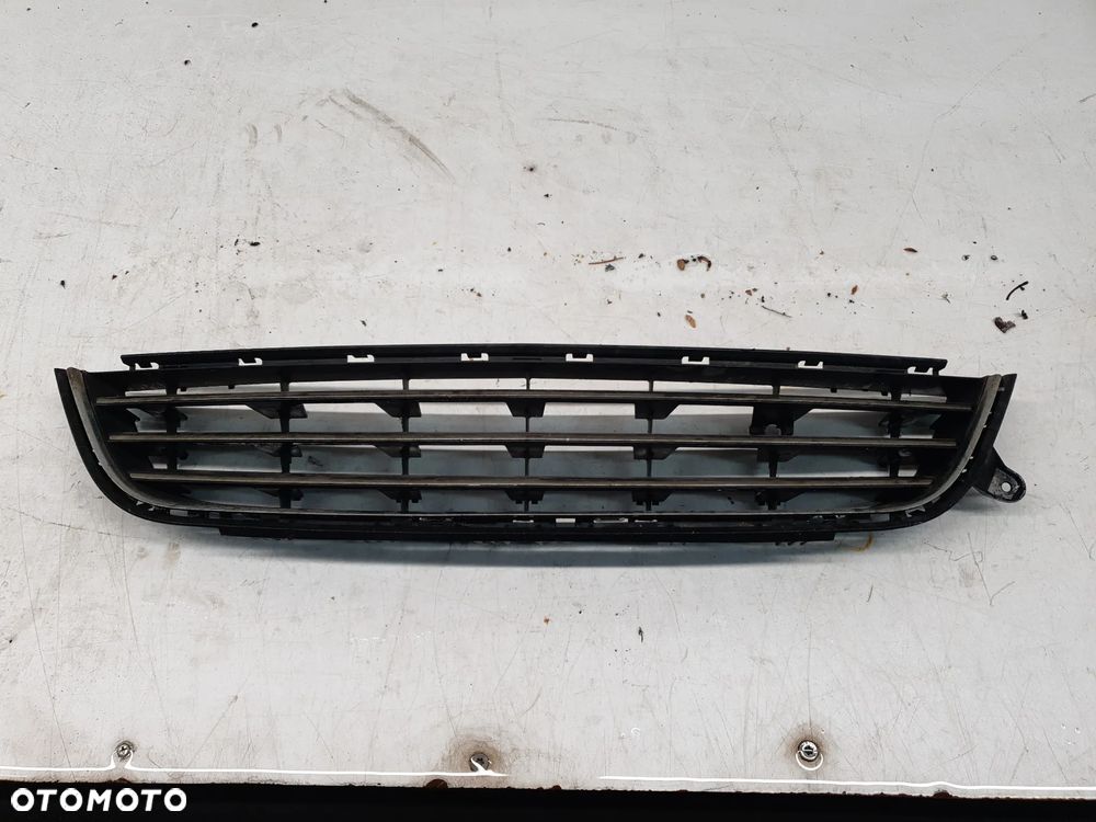 OPEL ZAFIRA B LIFT KRATKA ZDERZAKA PRZÓD 13247306 - 1