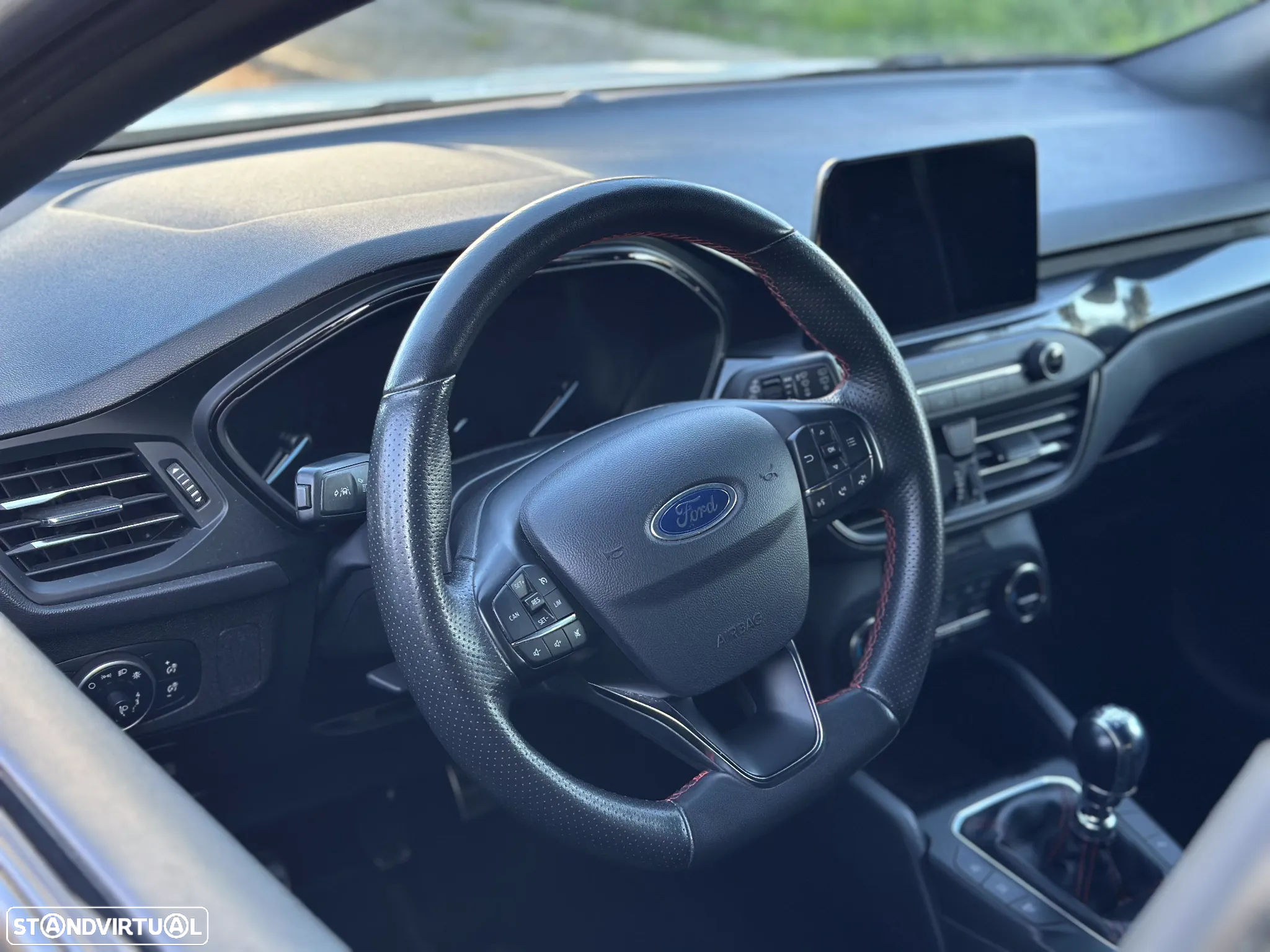 Ford Focus 1.0 EcoBoost ST-Line - 44