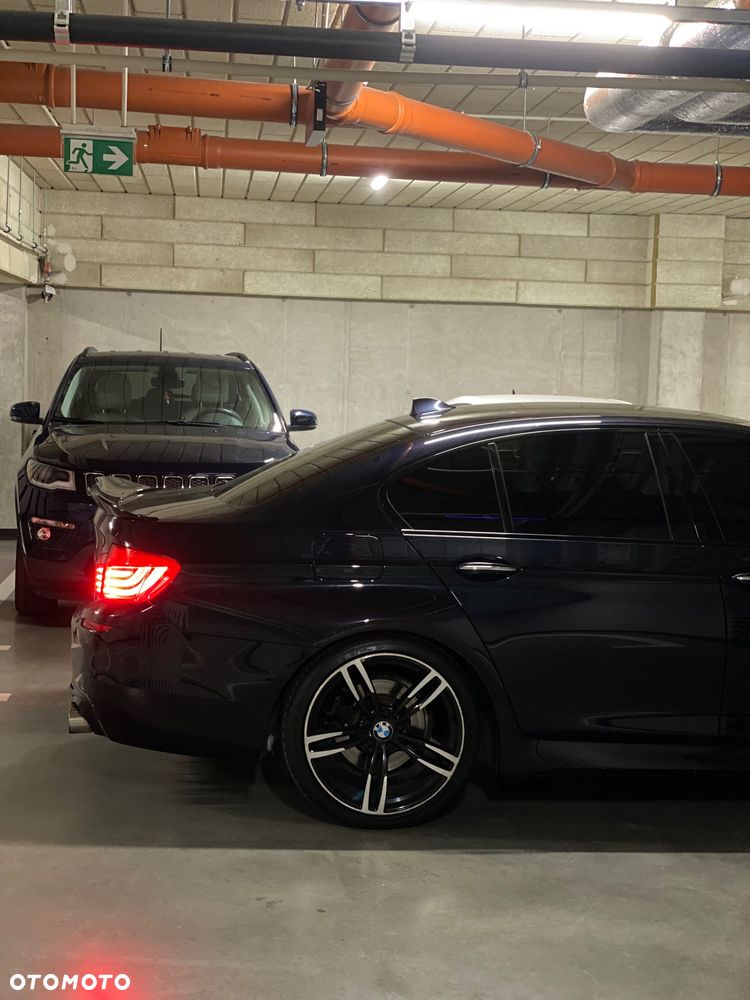 BMW Seria 5 525d xDrive - 6