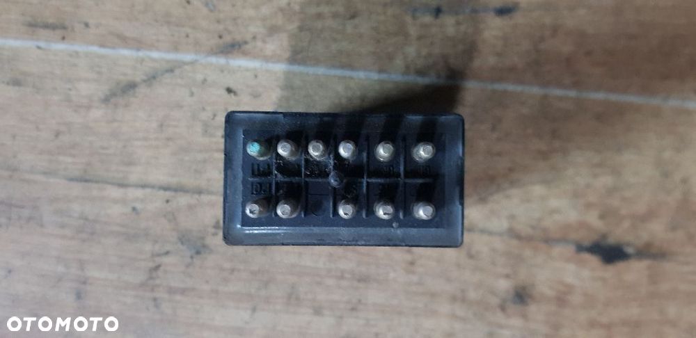 MERCEDES W124 PRZEKAŹNIK  0045453632 - 2