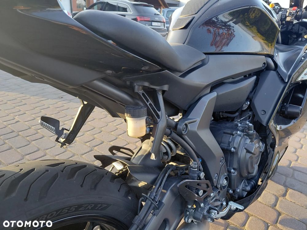 Yamaha YZF - 16