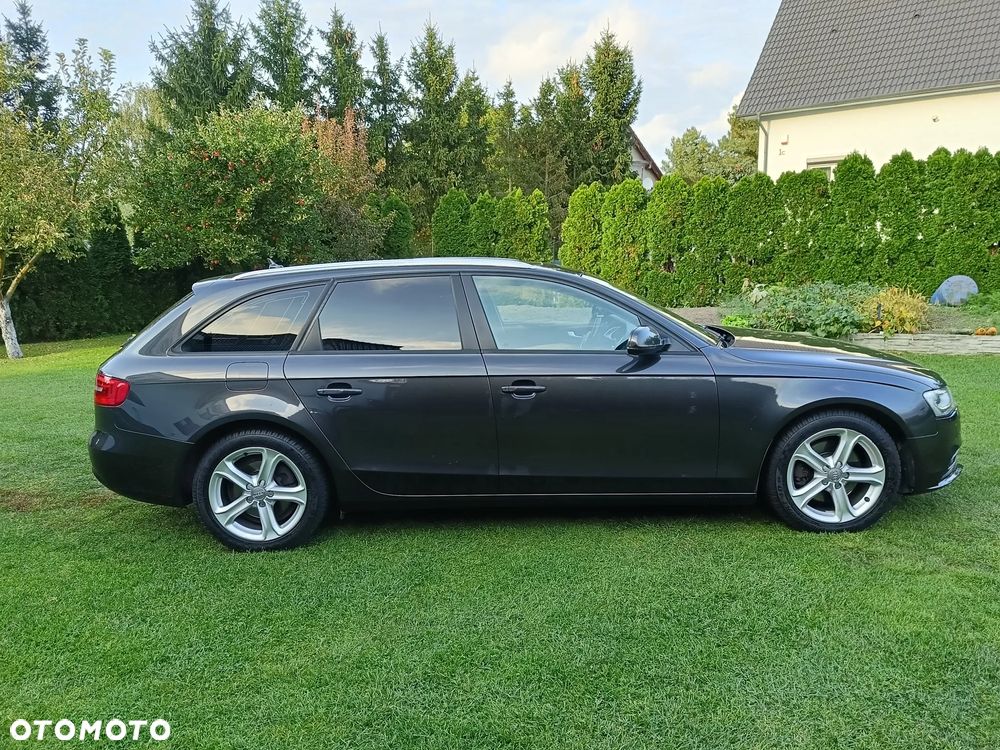 Audi A4 Avant 2.0 TDI DPF quattro S tronic Attraction - 5