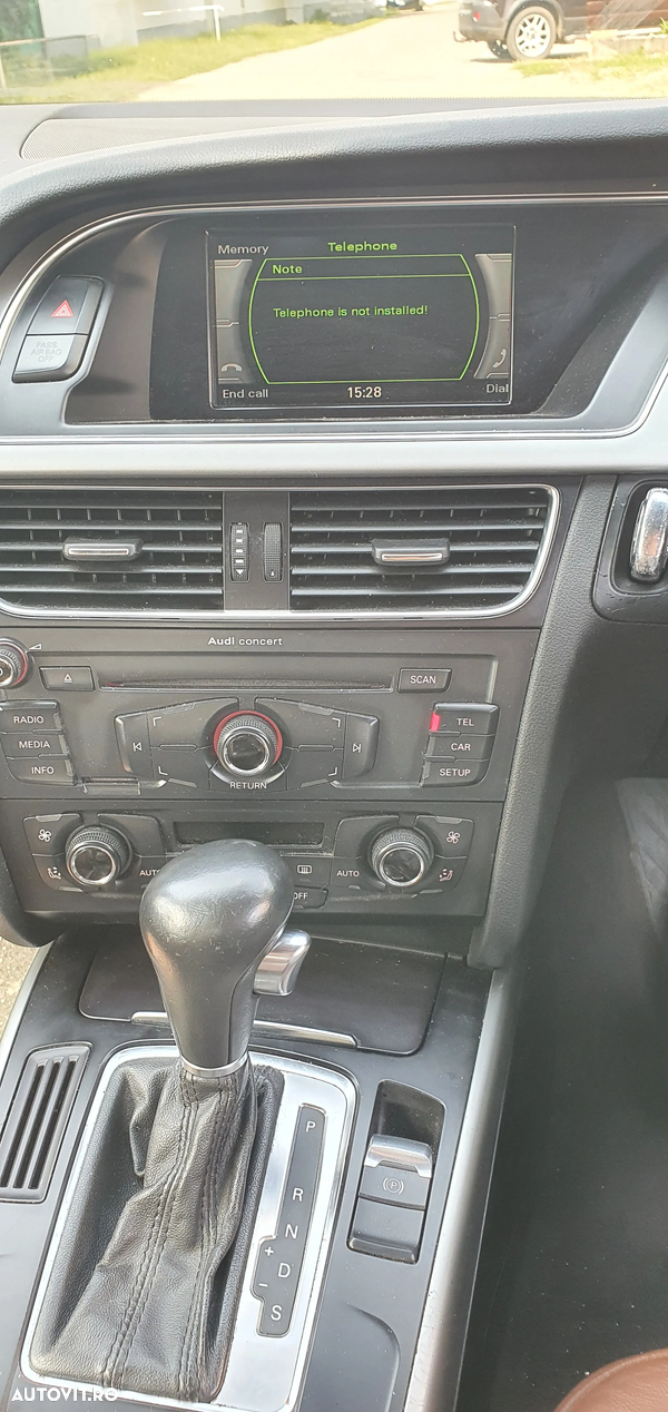 Dezmembrez Audi A5 an 2009 motor 2.7 tdi CGKA CGK 190 cp radio navigatie cd player catalizator filtru particule timonerie nuca schimbator cutie viteza automata etrier etriere prag praguri stop stanga dreapta ventilator racire termocupla dezmembrari piese