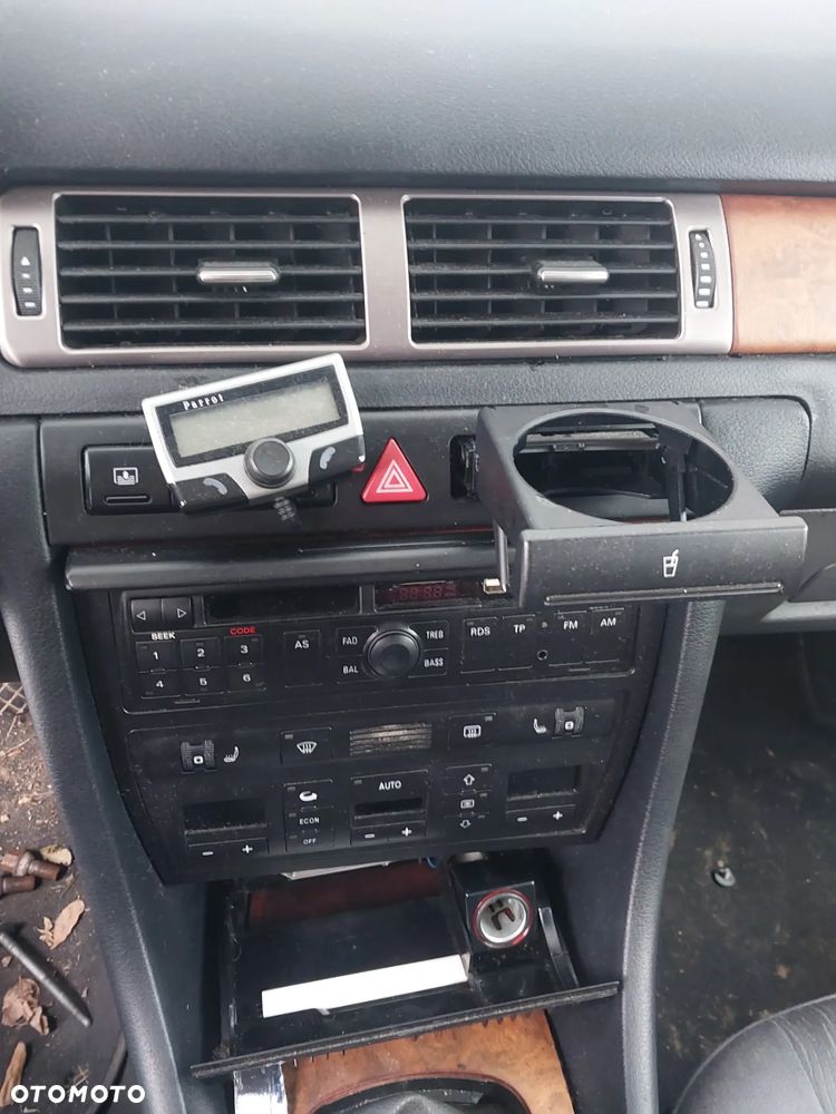 Panel środkowy konsola tunel AUDI A6 C5 cupholder przysłonka radia popielniczka radio panel nawiewu klimatyzacji - 1