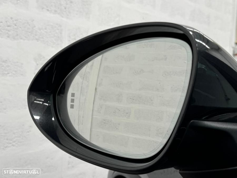 Porsche Macan Electric 4 - 17