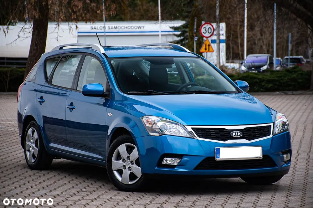 Kia Ceed 1.4 CVVT Dream-Team Edition - 2