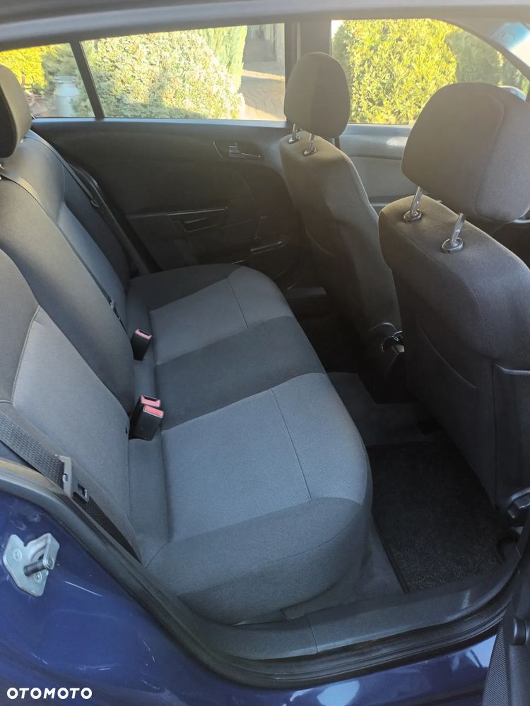 Opel Astra 1.6 - 11