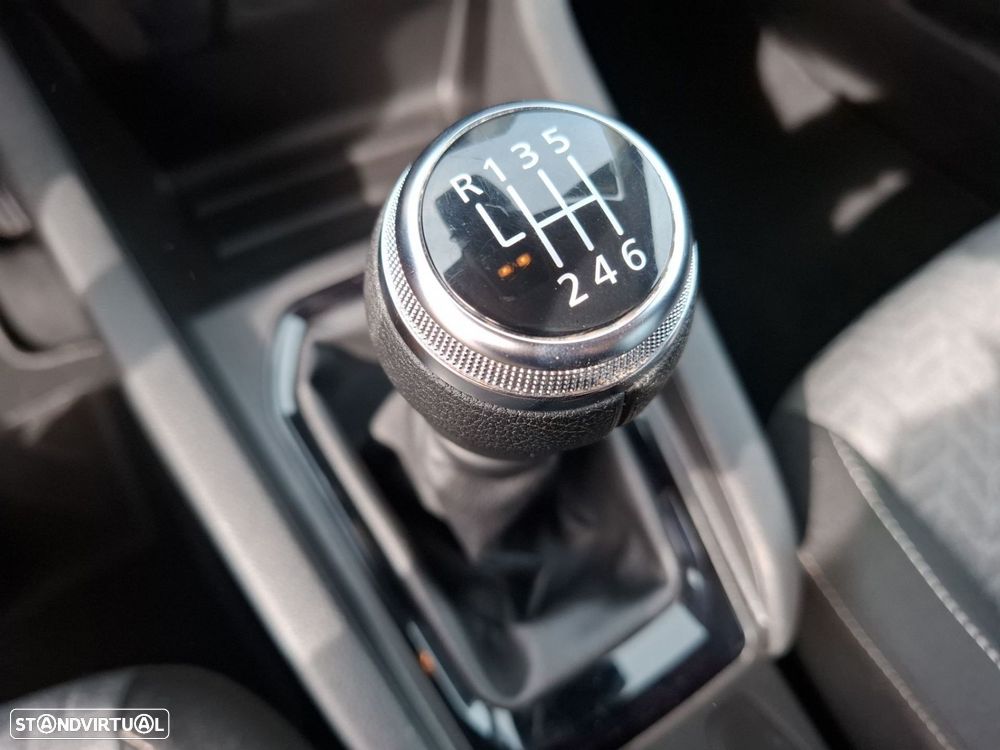 Renault Clio 1.0 TCe Limited Bi-Fuel - 16