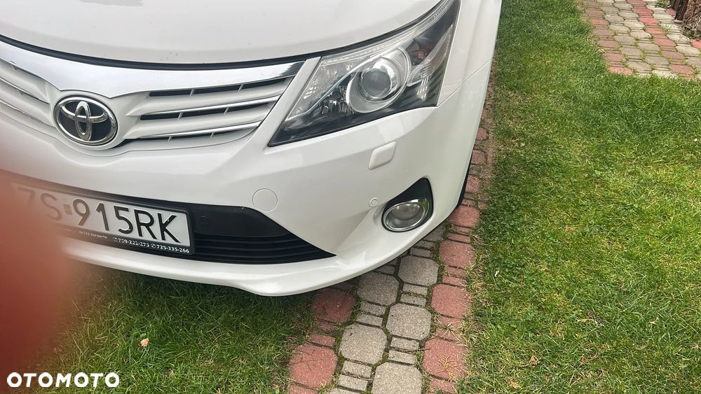 Toyota Avensis 2013 photo 3