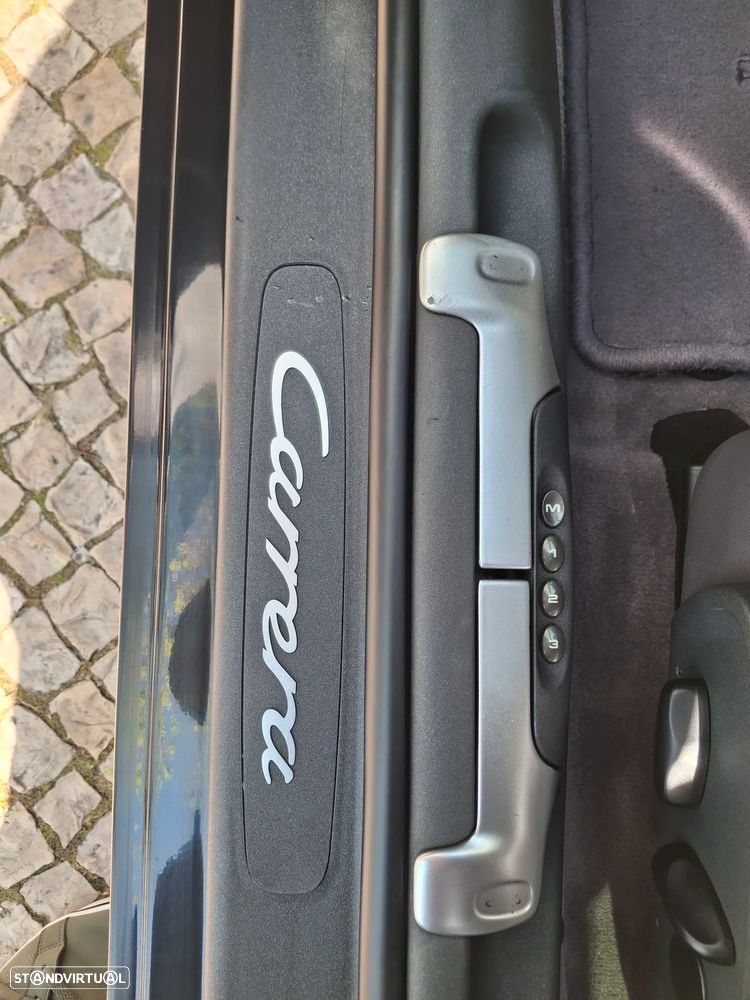 Porsche 911 (996) Carrera Coupé - 13