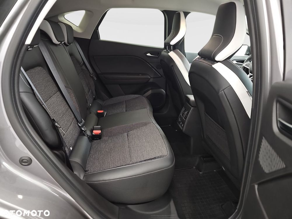 Renault Captur 1.3 TCe mHEV Techno EDC - 32