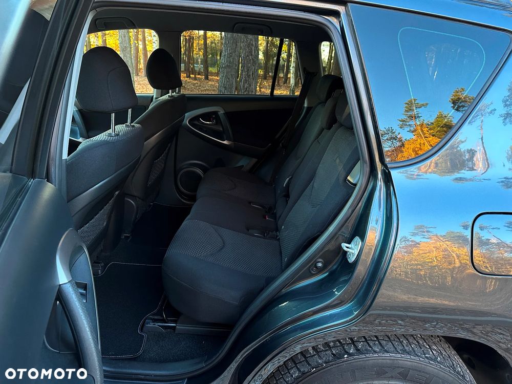 Toyota RAV4 2.0 VVT-i Sol - 13