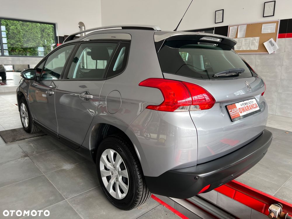 Peugeot 2008 1.2 Pure Tech Style - 5