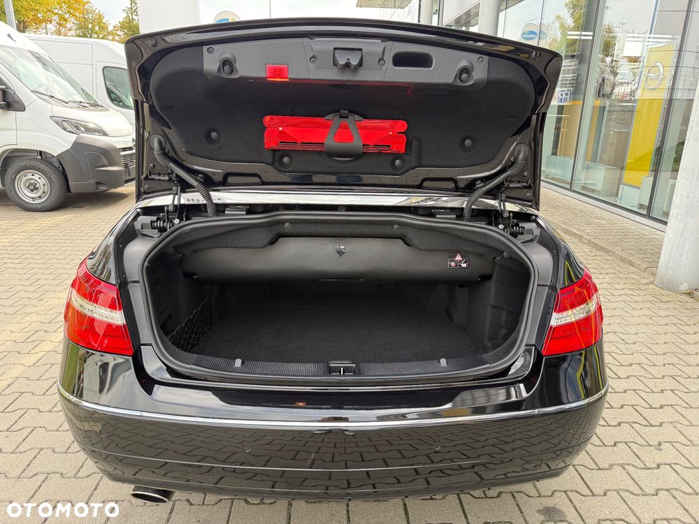 Mercedes-Benz Klasa E 200 BlueEFFICIENCY 7G-TRONIC Elegance - 12