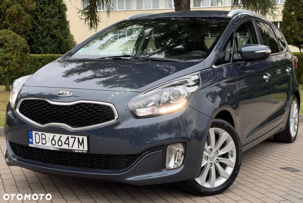 Kia Carens 1.7 CRDi 141 Dream Team Edition - 20