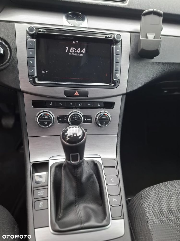 Volkswagen Passat 1.4 TSI BlueMotion Technology Trendline - 28