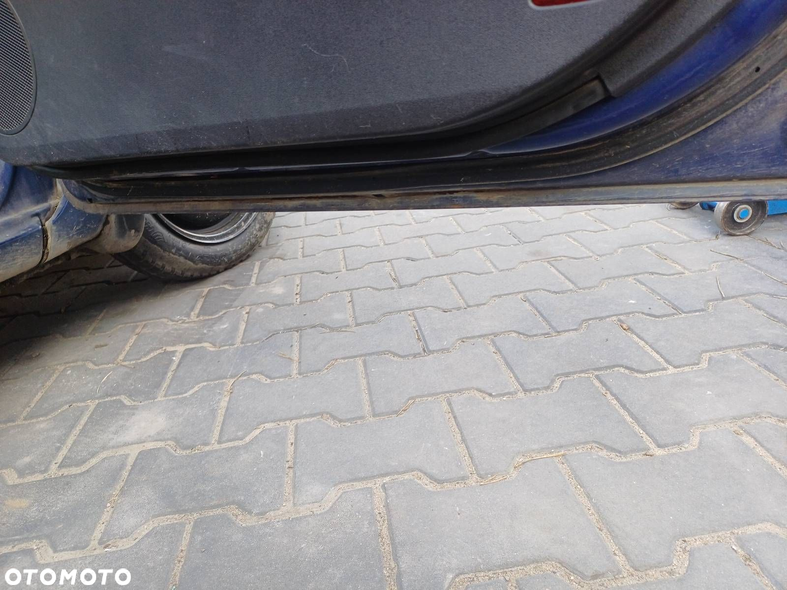 DRZWI KOMPLETNE PRAWY PRZÓD KIA CEED I A8 - 5