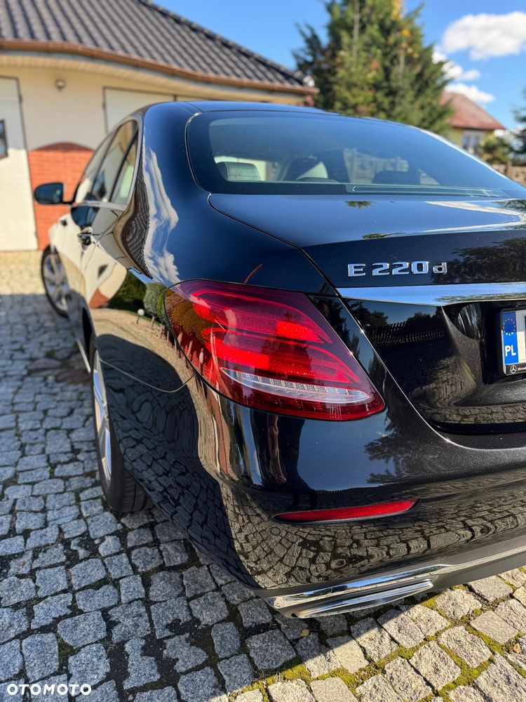 Mercedes-Benz Klasa E 220 d 9G-TRONIC - 13