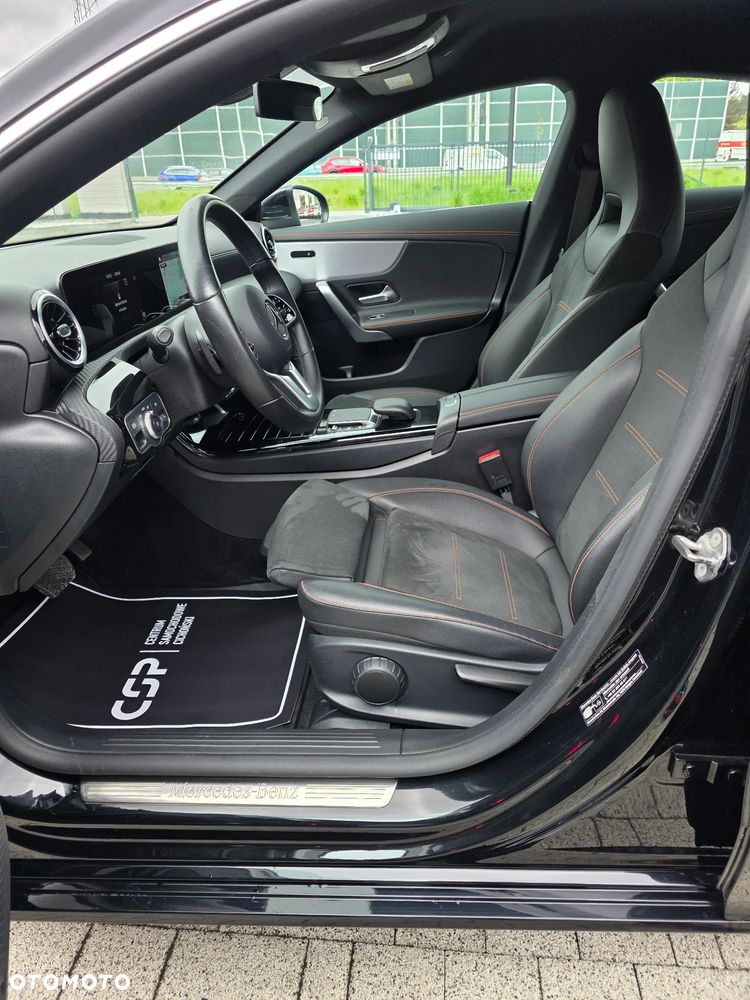Mercedes-Benz CLA 180 d 8G-DCT AMG Line Advanced Plus - 25