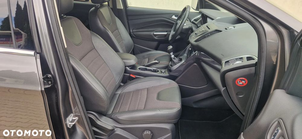 Ford Kuga 2.0 TDCi FWD Titanium - 8