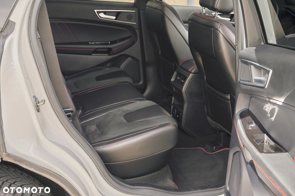 Ford Edge 2.0 EcoBlue Twin-Turbo 4WD ST-Line - 24