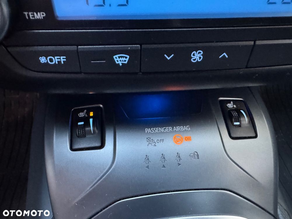 Toyota Avensis 2.0 D-4D Prestige - 24