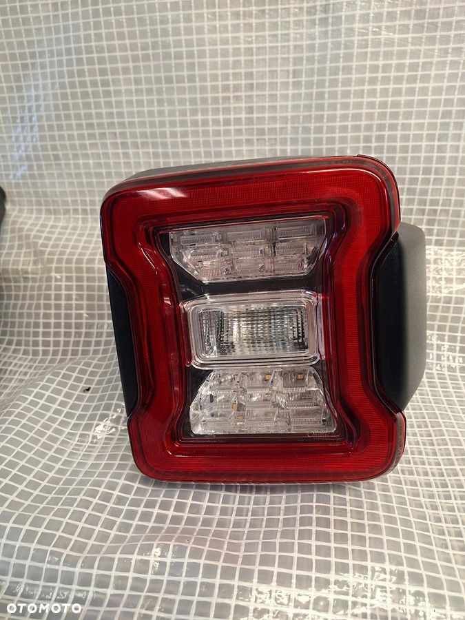 jeep wrangler jl  18-  lampa tyl tylna prawa led euro orginal . demont - 1