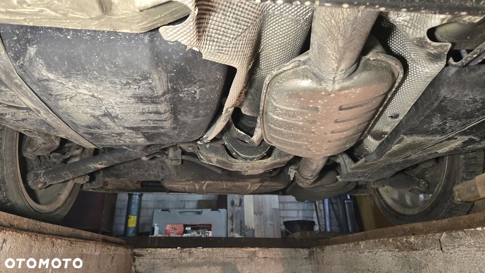 BMW Seria 3 323Ci - 22