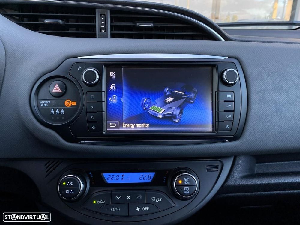 Toyota Yaris 1.5 HSD Active - 20