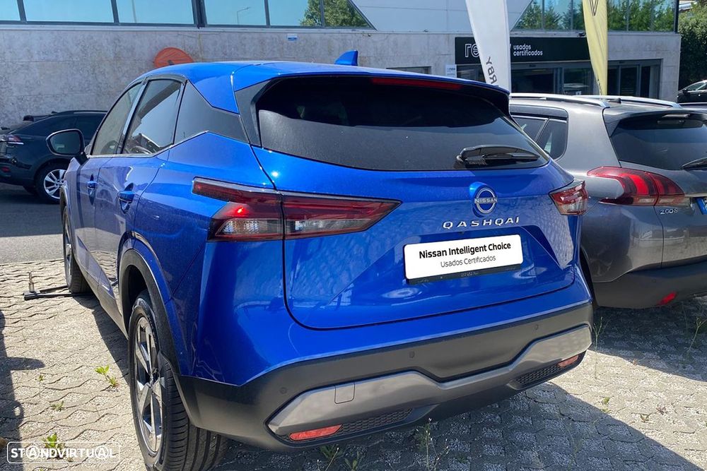 Nissan Qashqai 1.3 DIG-T N-Connecta Xtronic - 4