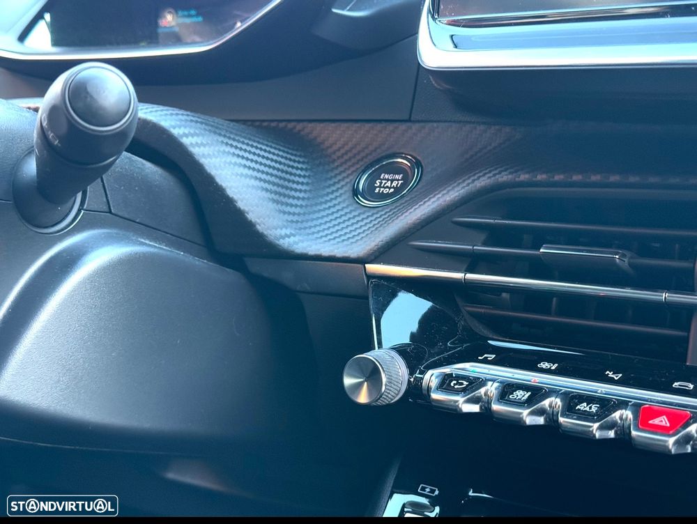 Peugeot 2008 1.2 PureTech Allure Pack - 9