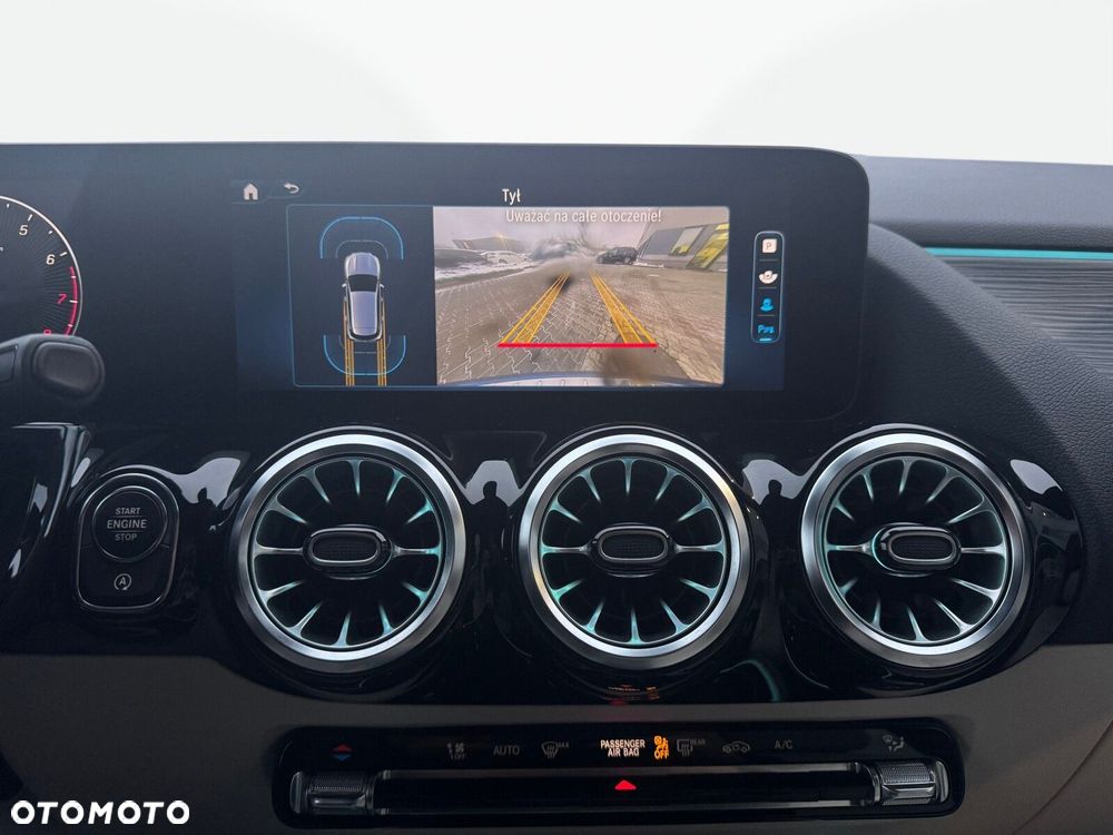 Mercedes-Benz GLA - 20