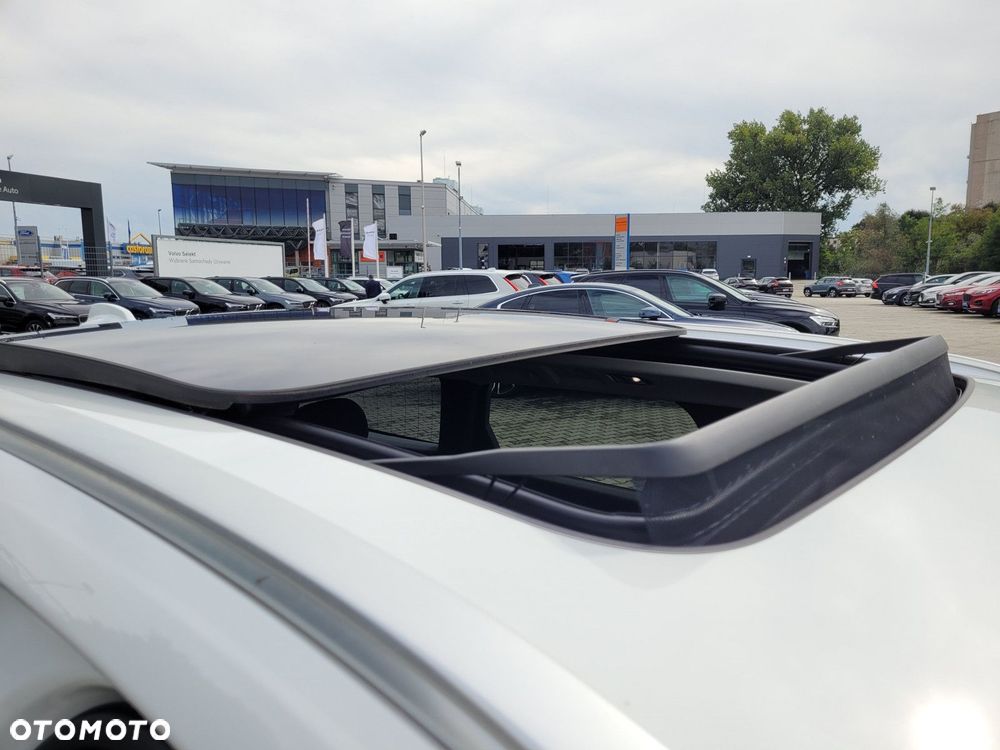 Volvo V90 Cross Country - 33