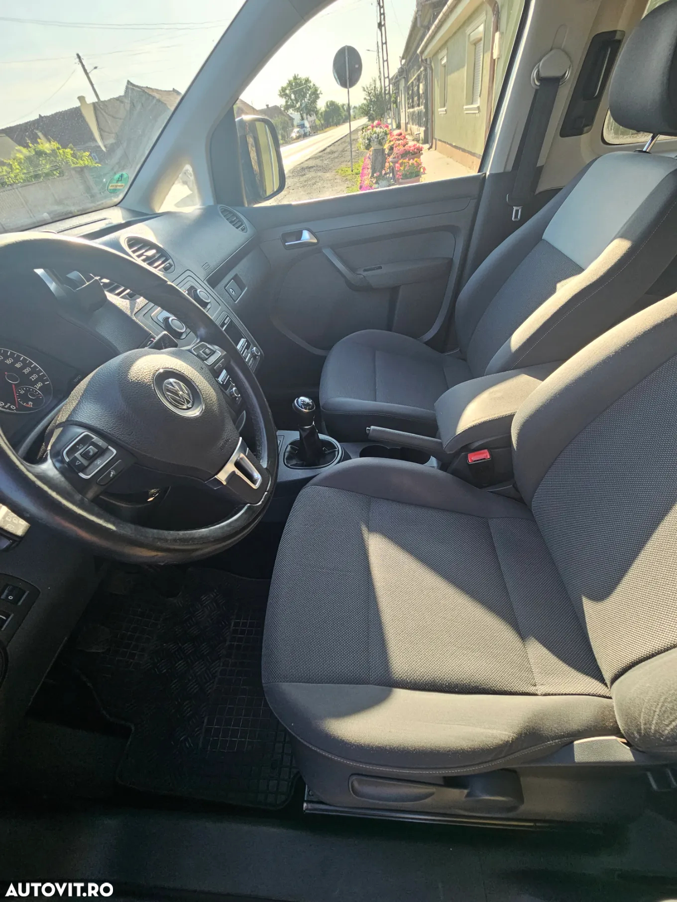 Volkswagen Caddy Maxi 2.0 TDI Comfortline - 16