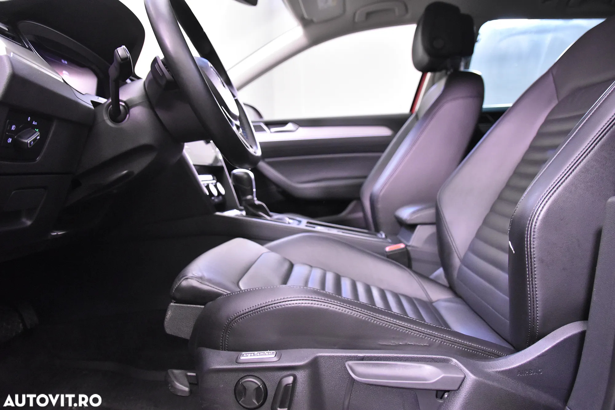 Volkswagen Passat - 20