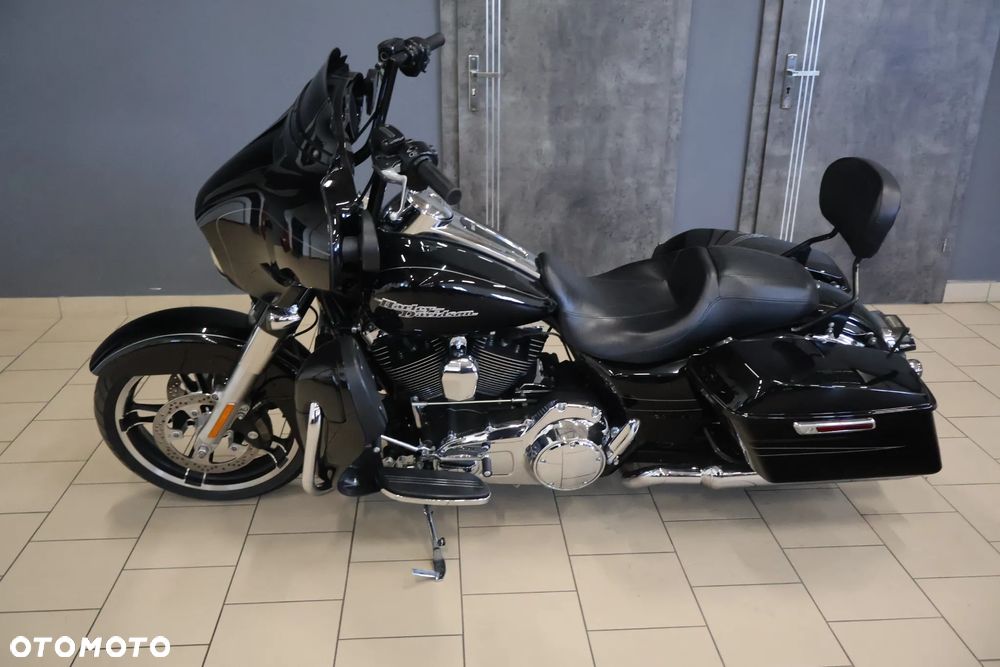 Harley-Davidson Touring Street Glide - 6