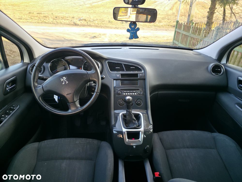 Peugeot 5008 - 11