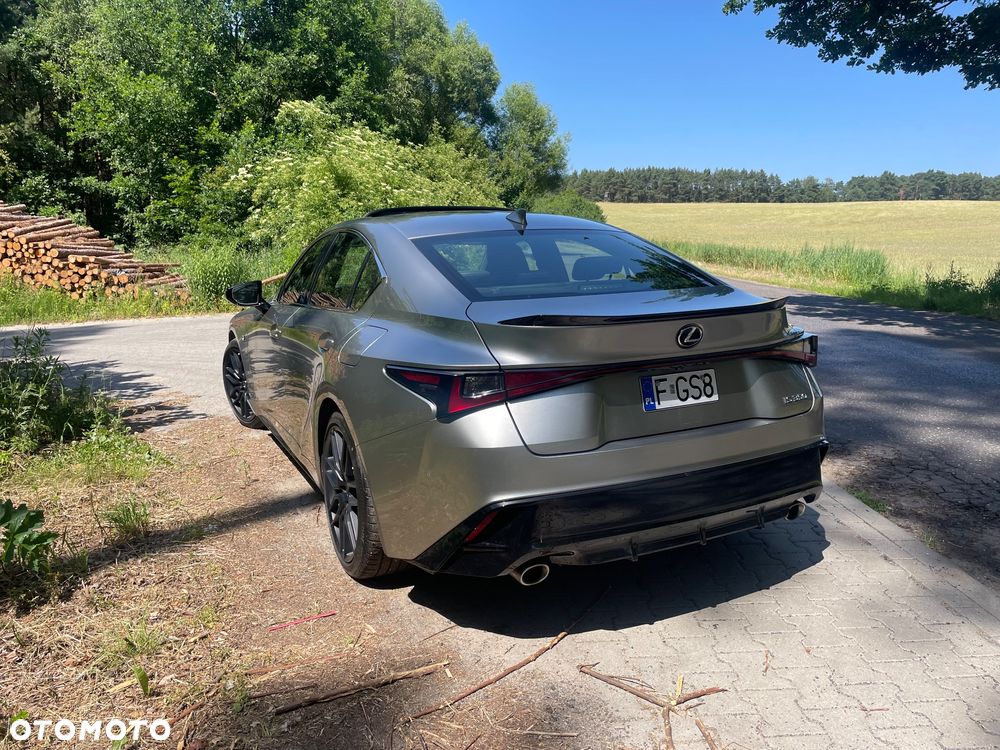Lexus IS - 10
