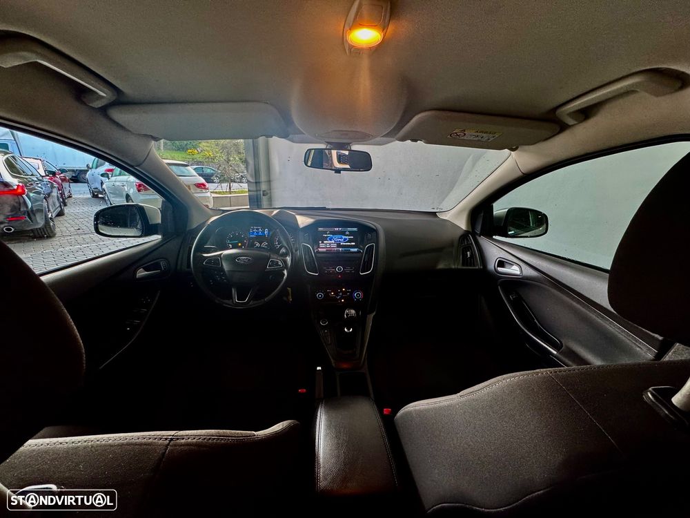 Ford Focus SW 1.6 TDCi DPF S&S Titanium - 13