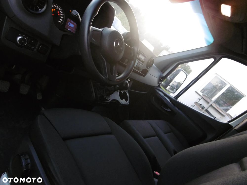 Mercedes-Benz Sprinter - 5